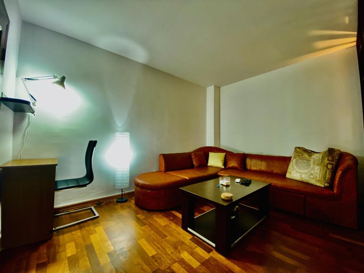 Central & Comfortable Studio Тирговіште Екстер'єр фото